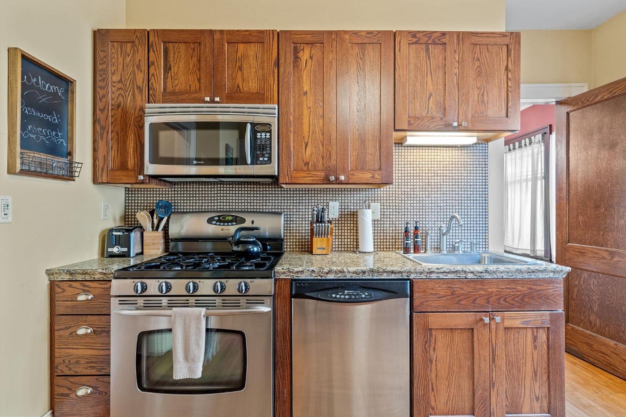 Uptown Urban Living Villa Minneapolis Exterior photo